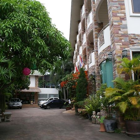 Selina Place Hotel Pattaya Exterior photo