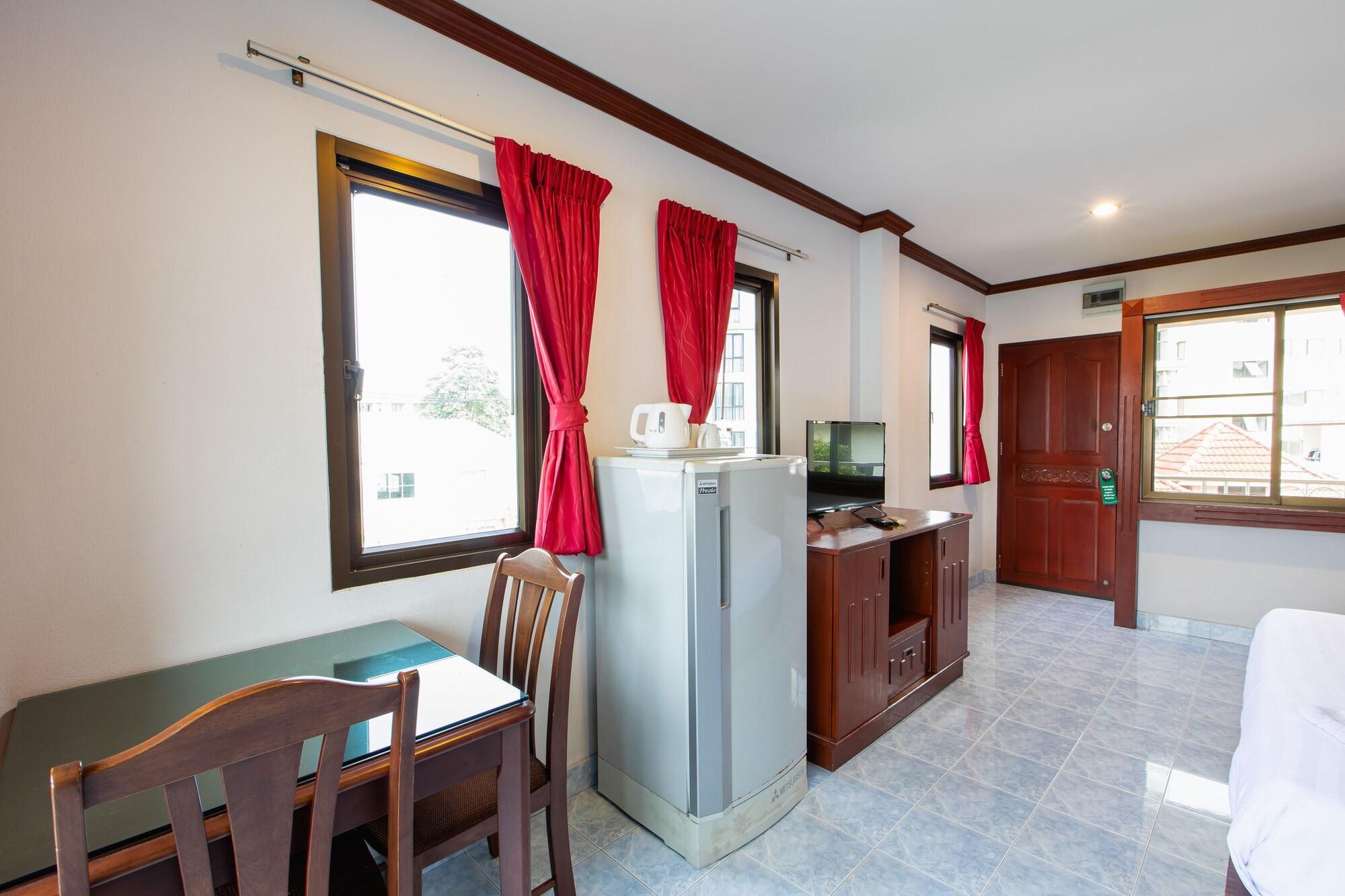 Selina Place Hotel Pattaya Exterior photo