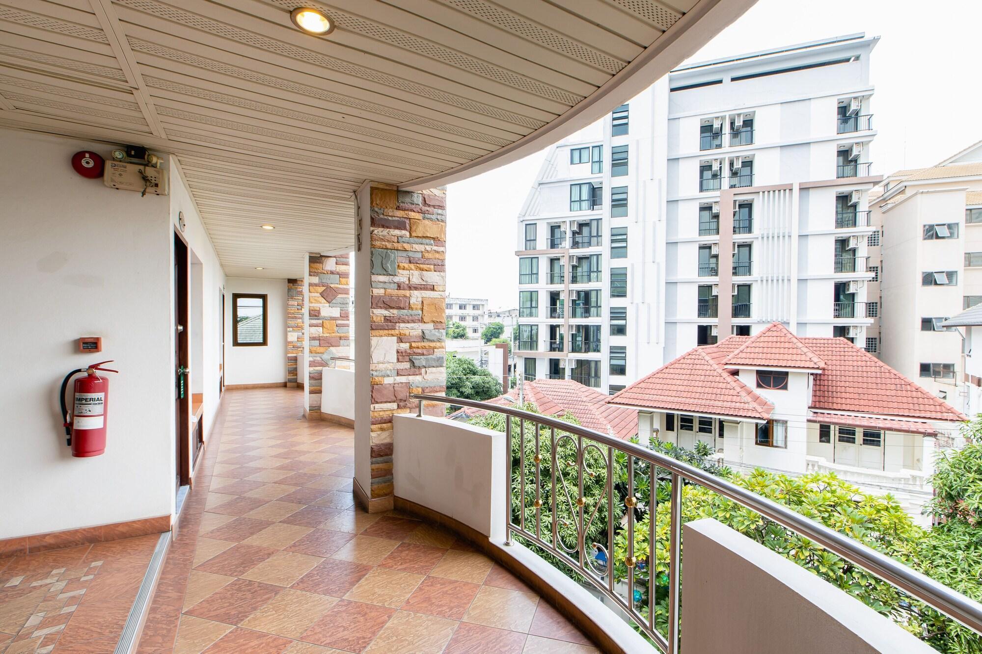 Selina Place Hotel Pattaya Exterior photo