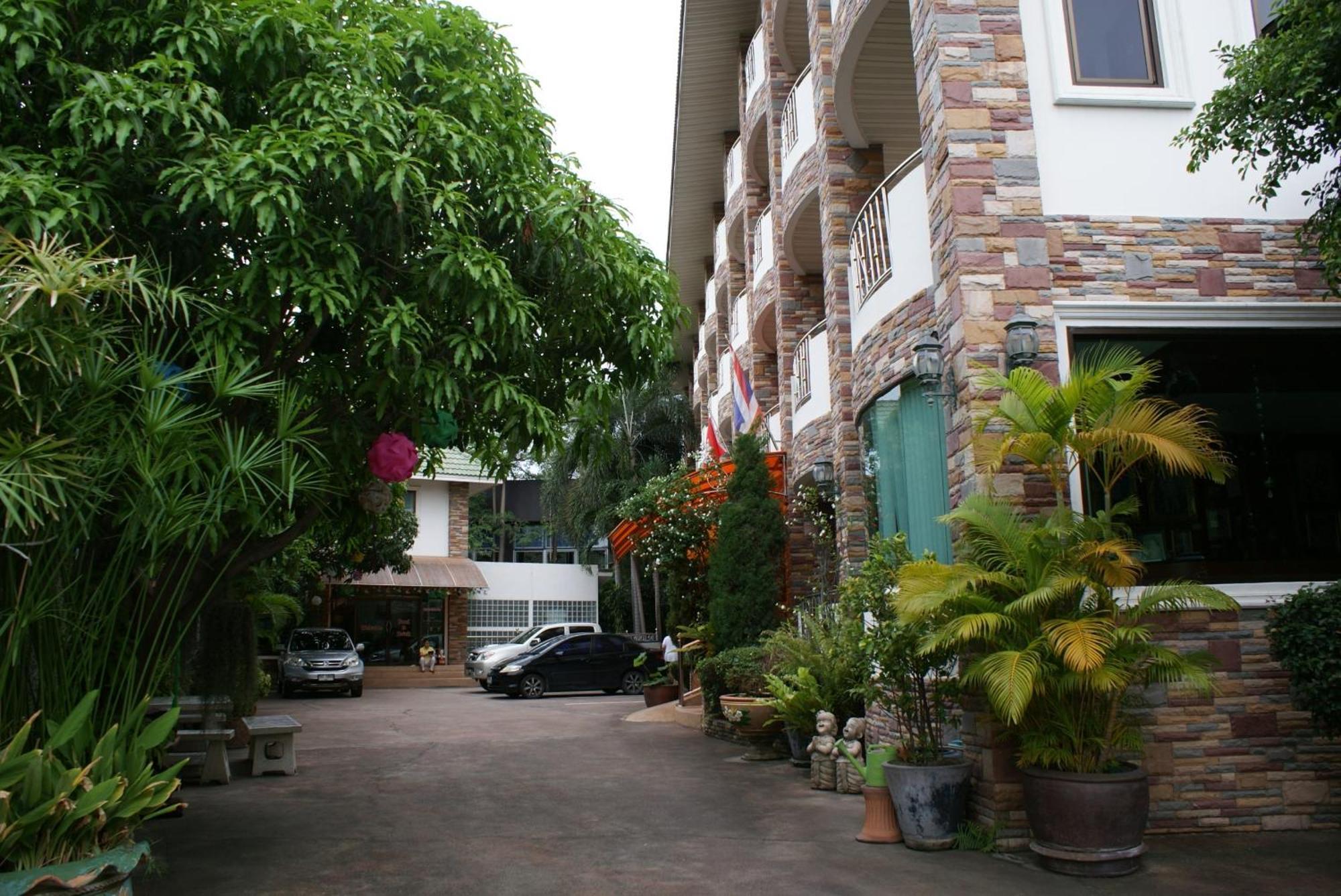 Selina Place Hotel Pattaya Exterior photo