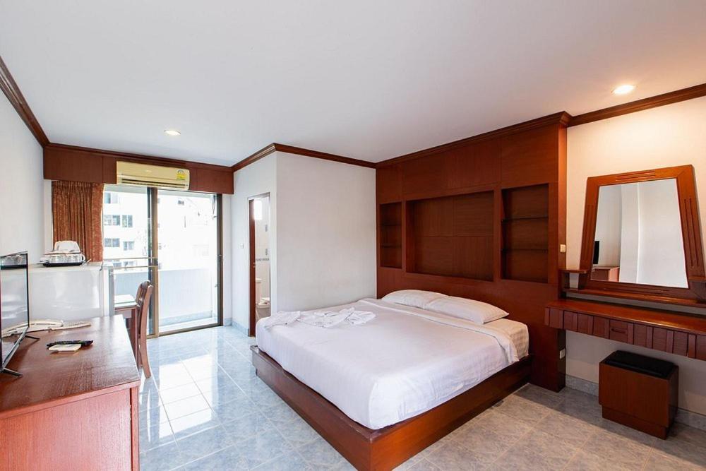 Selina Place Hotel Pattaya Exterior photo