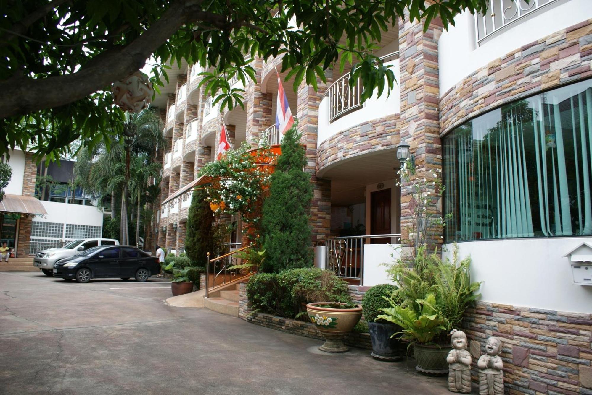 Selina Place Hotel Pattaya Exterior photo