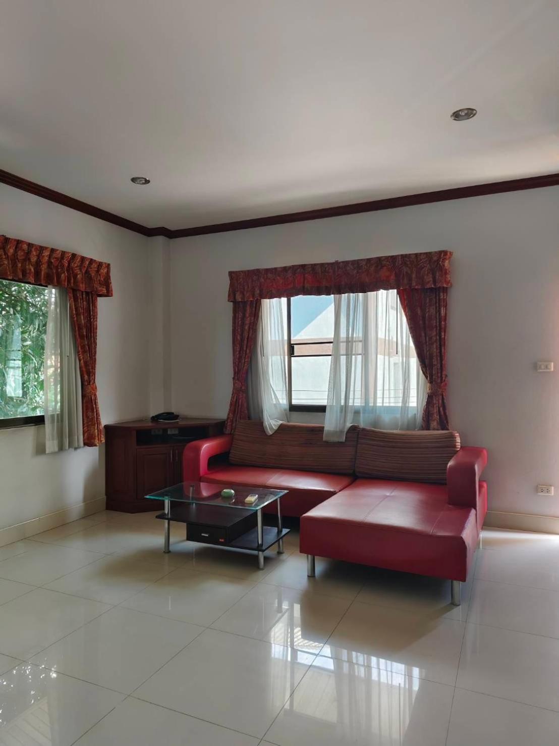 Selina Place Hotel Pattaya Exterior photo