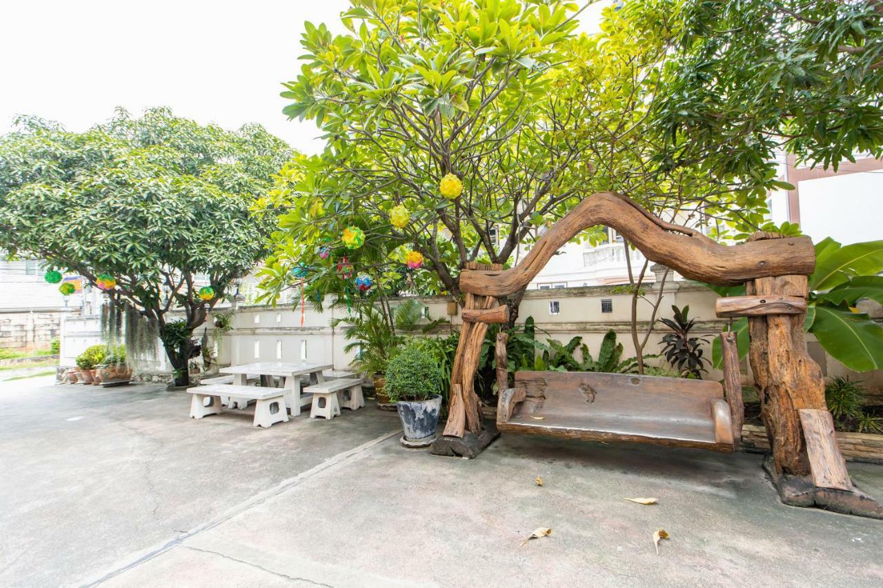 Selina Place Hotel Pattaya Exterior photo
