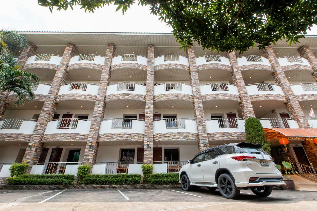 Selina Place Hotel Pattaya Exterior photo